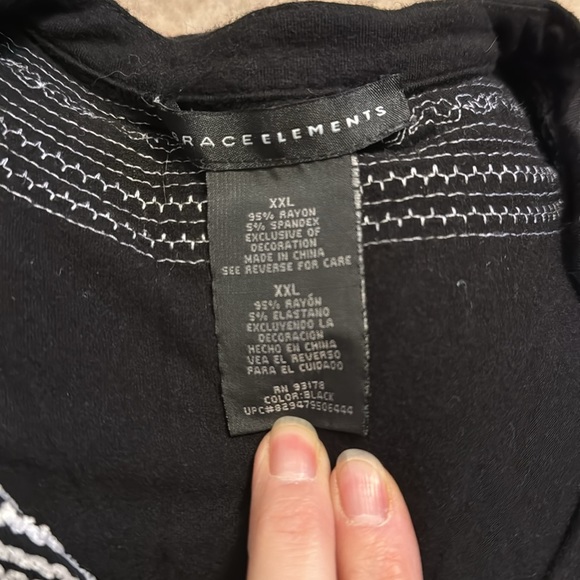 Grace Elements Midi Dress in black with white embroidery - Picture 5 of 5